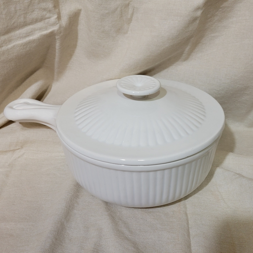 Rare Lrg Vtg California Pottery USA White Caserole w/Handle & Lid